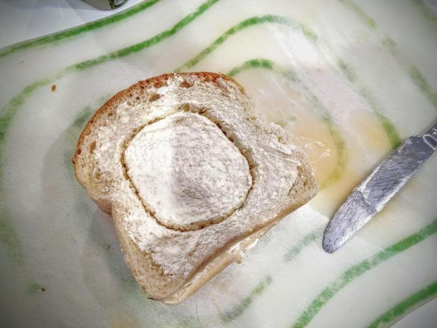 Bread with butter and round cut