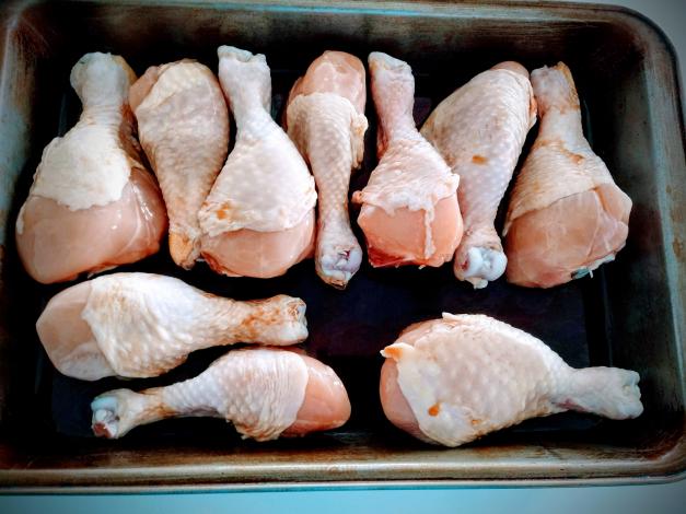 Chicken legs in pan